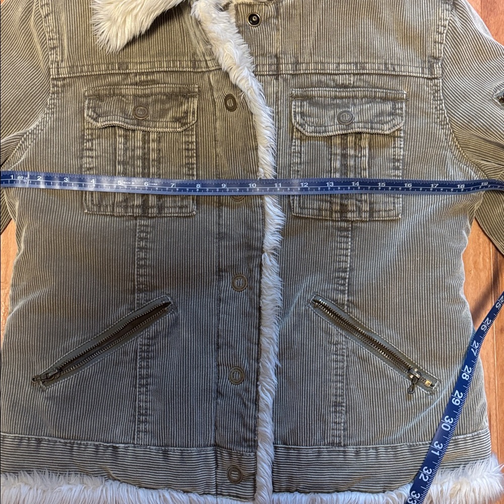 Jennifer Lopez Olive Corduroy Jacket with Faux Fur Trim, Warm! Sz Med - Picture 4 of 7